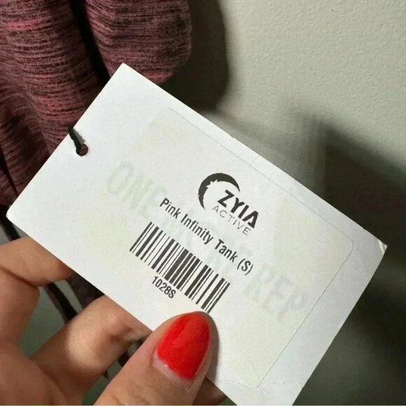 NWT ZYIA HEATHERED CHERRY TANK TOP S - Picture 3 of 4